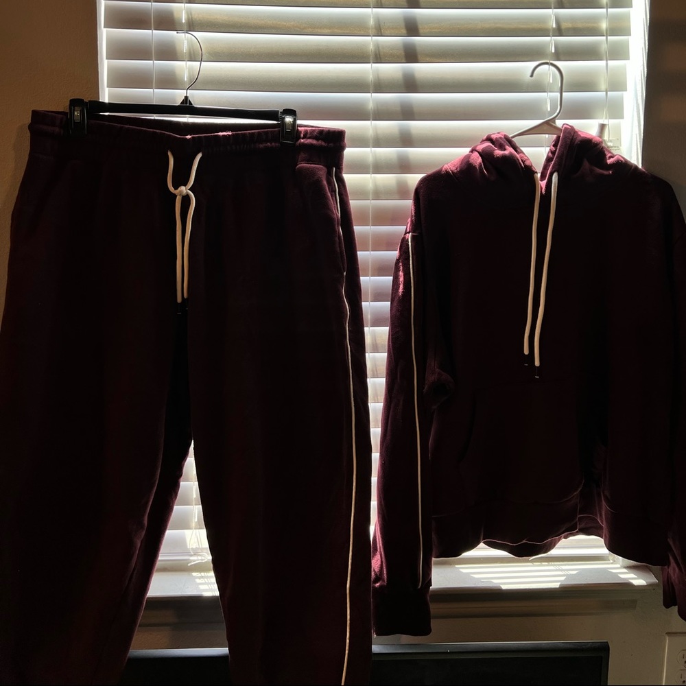 Fashion Nova Jogger Set